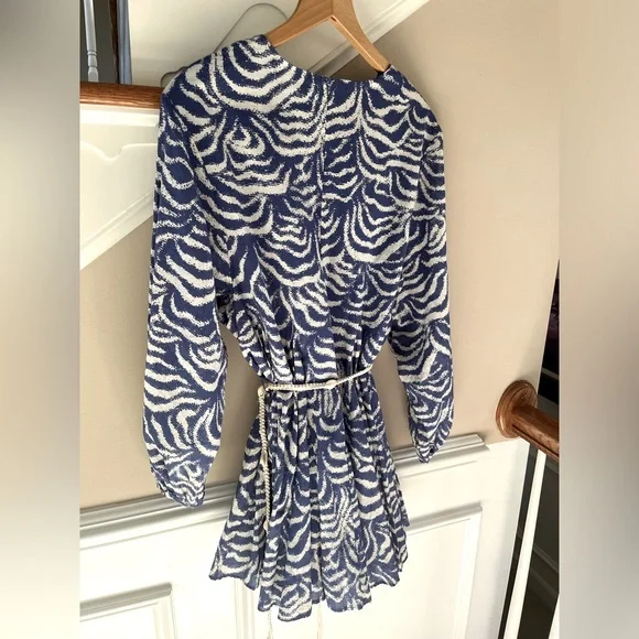 H&M Blue Dress with White Accents - Picture 8 of 9